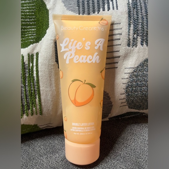 Sara* New! Beauty Creations Life’s a Peach Double Layer Lotion Full Size - Picture 2 of 2
